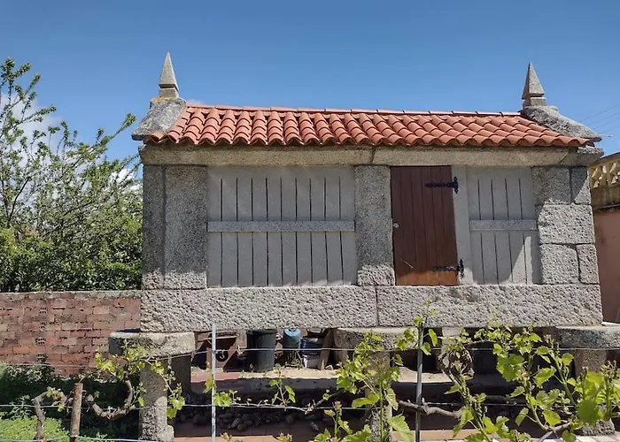 Apartamento De 3 Habitaciones Y Un Bano Sin Cocina En San Vicente De O Grove